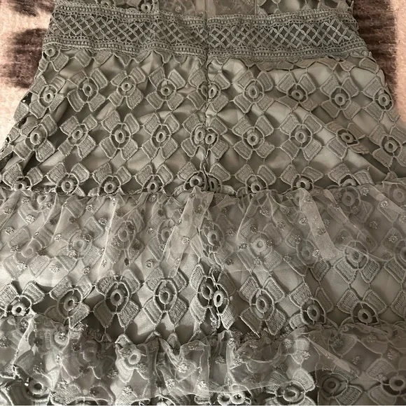 Romeo & Juliet Couture Dress Sage size L Women - Picture 11 of 15